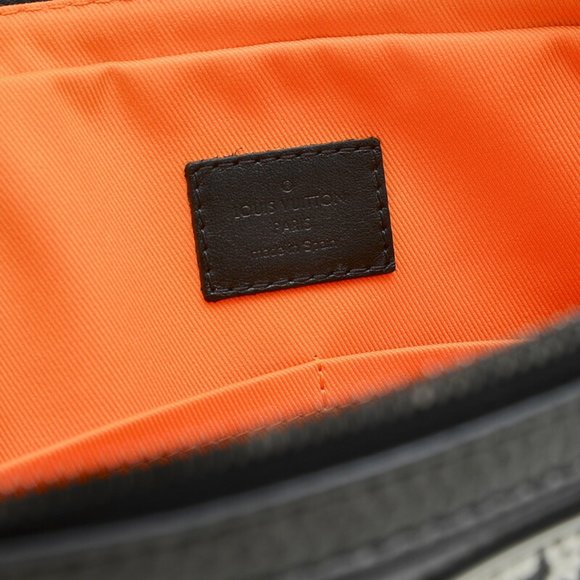 Louis Vuitton Alpha Shoulder Bag Taurillon Metallic Black M52767 - Picture 7 of 10